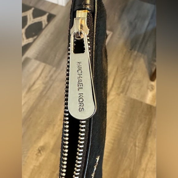 Michael Kors Bedford Black Calf Hair Wristlet/Clutch with Zip Closure - Picture 4 of 4